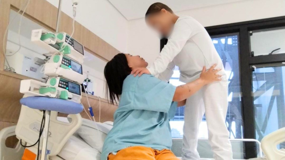 Mãe solo enfrenta luto por marido assassinado e 8 anos de luta contra o câncer do filho em Joinville: ‘São eles que me dão força’