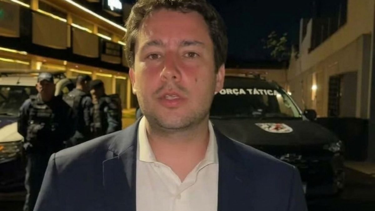 Candidato ao Governo de MS tenta entrar em TV para debate com decisão do TSE em mãos, mas é impedido