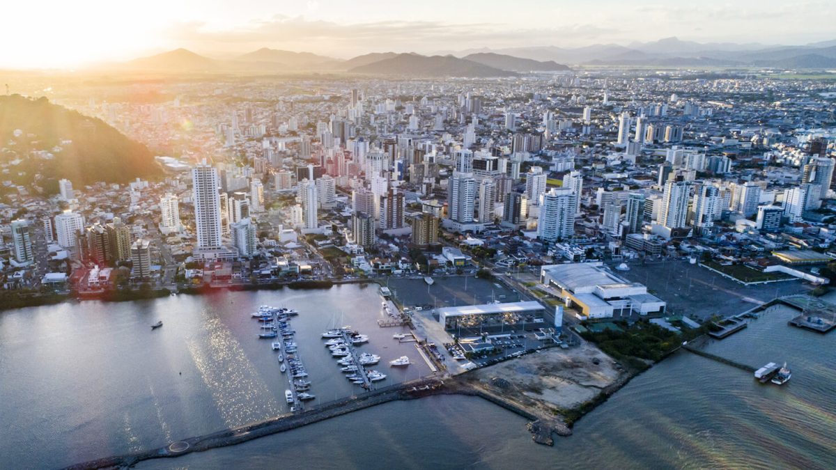 Empresários tiram R$ 6 milhões do bolso para destravar R$ 6 bilhões em obras em cidade ‘rica’ de SC