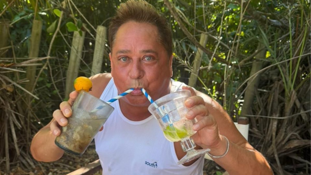 Leonardo para de beber e decisão surpreende fãs; exames de rotina revelam alteração e cantor terá de ficar 30 dias sem álcool - Foto