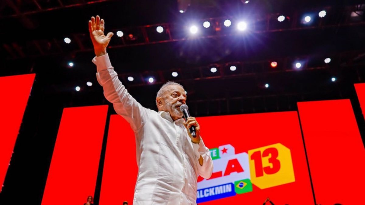 Lula é chamado de ‘bandido’ e ‘estelionatário’ por dirigente de clube brasileiro após proibição das bets