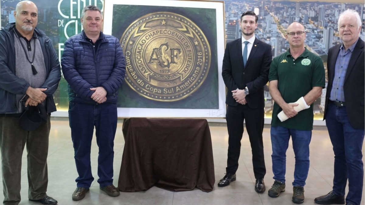 Acordo em ação penal resulta em obra com ouro em homenagem às 71 vítimas da Chapecoense