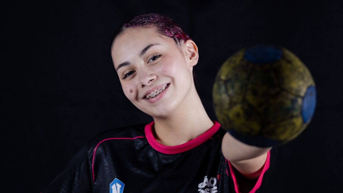 Atleta de handebol morre aos 15 após ser atingida por estrutura de balanço em SC e comove comunidade esportiva: ‘Sorriso contagiante’