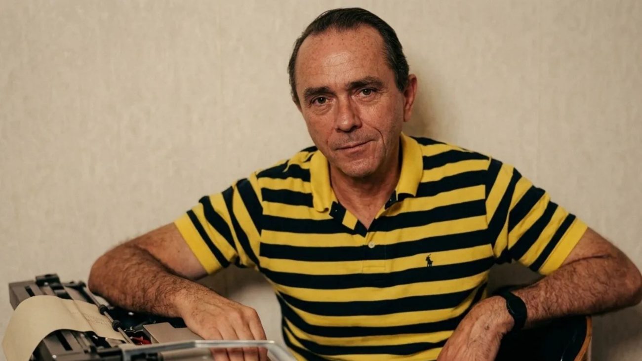 Morre Okky de Souza aos 73 anos: crítico que marcou a VEJA e foi escolhido por Roberto CarlosFoto: Nellie Solitrenick/VEJA/Reprodução/ND Mais