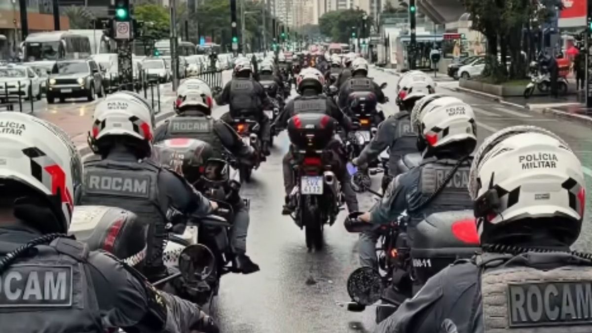 Estratégia de policiamento com motocicletas é intensificada em São Paulo