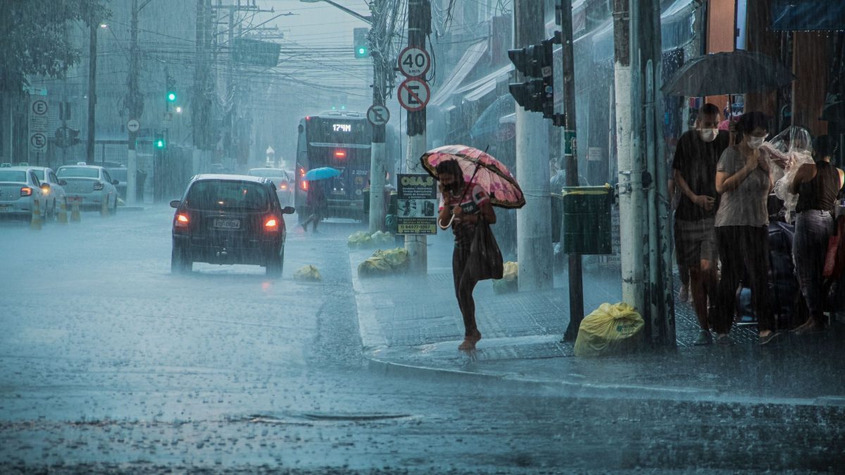🚨 ALERTA-SC! Ciclone traz 100mm de chuva e ventos de 100 km/h