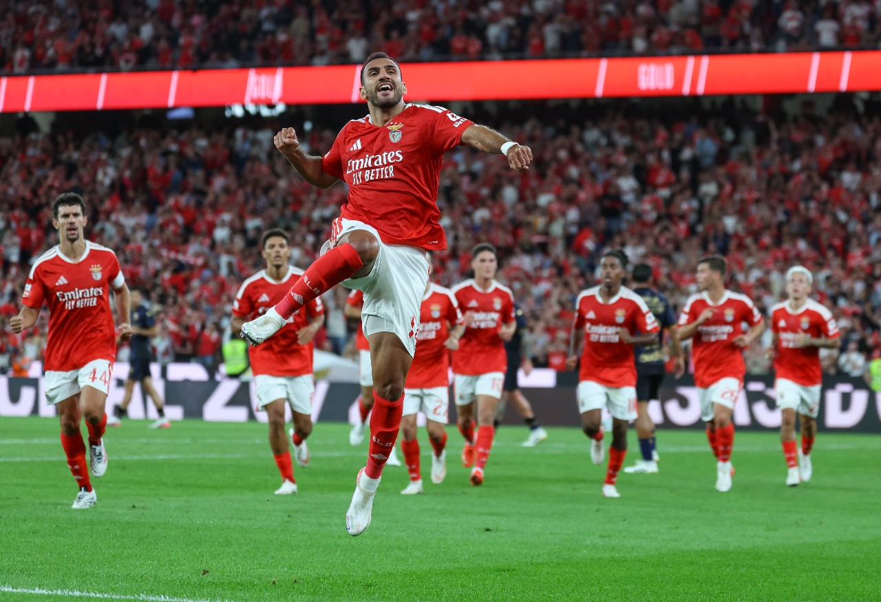 Vangelis Pavlidis comemora gol pelo Benfica na vitória sobre o Estoril pelo Campeonato Português