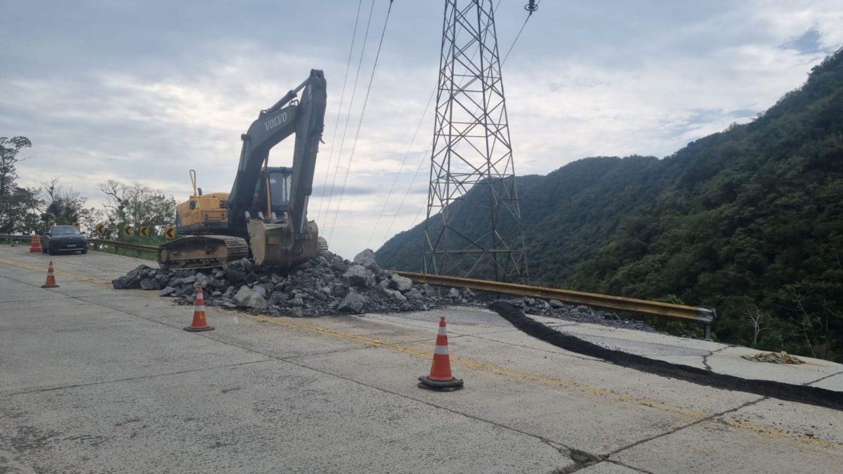 Após deslizamento, restrições para veículos pesados e mobilização para protesto, trecho da Serra Dona Francisca entra em obras
