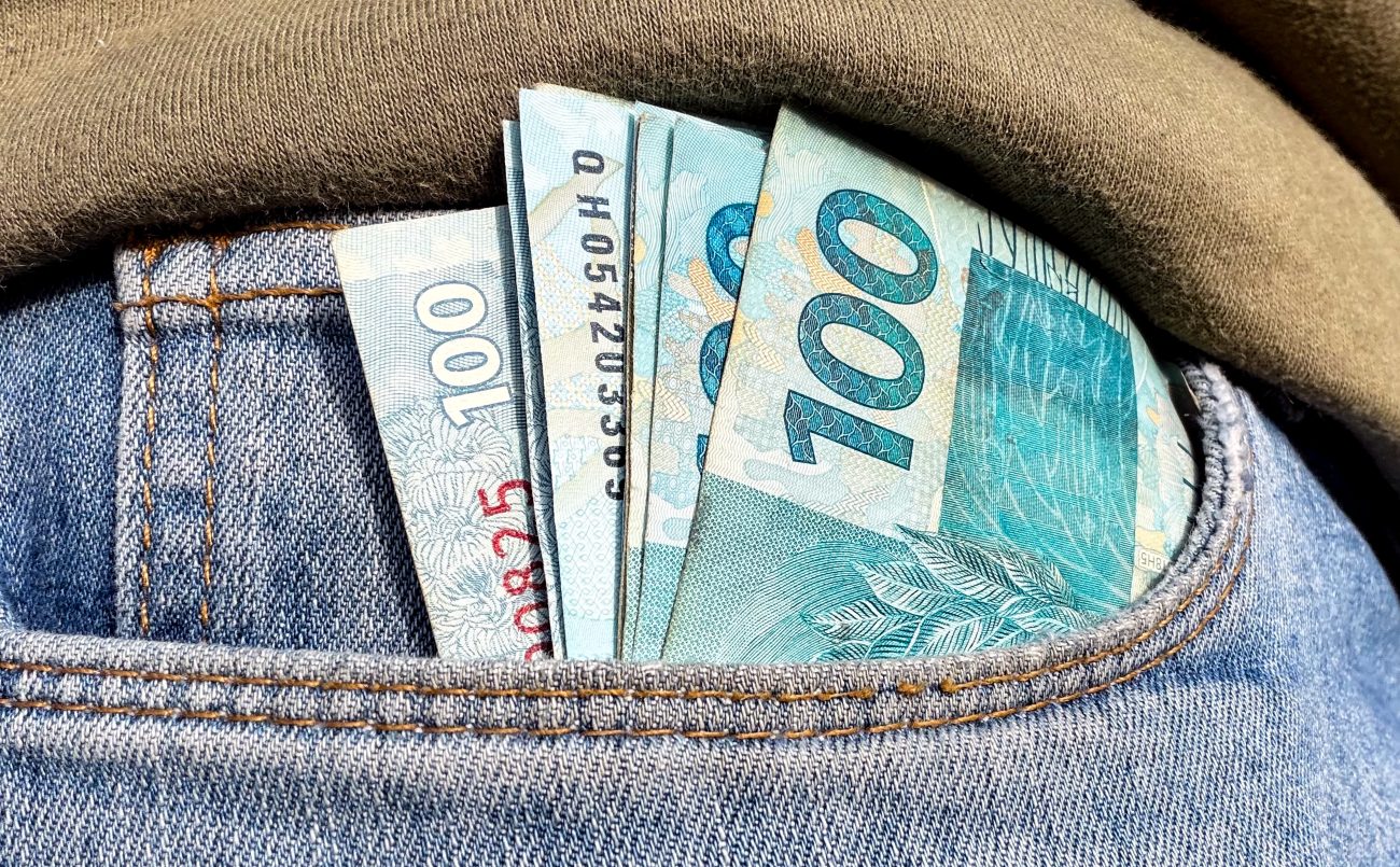 O salário referente a setembro deve ser pago até o 5º dia útil de outubroFoto: Rafa Neddermeyer/Agência Brasil/ND