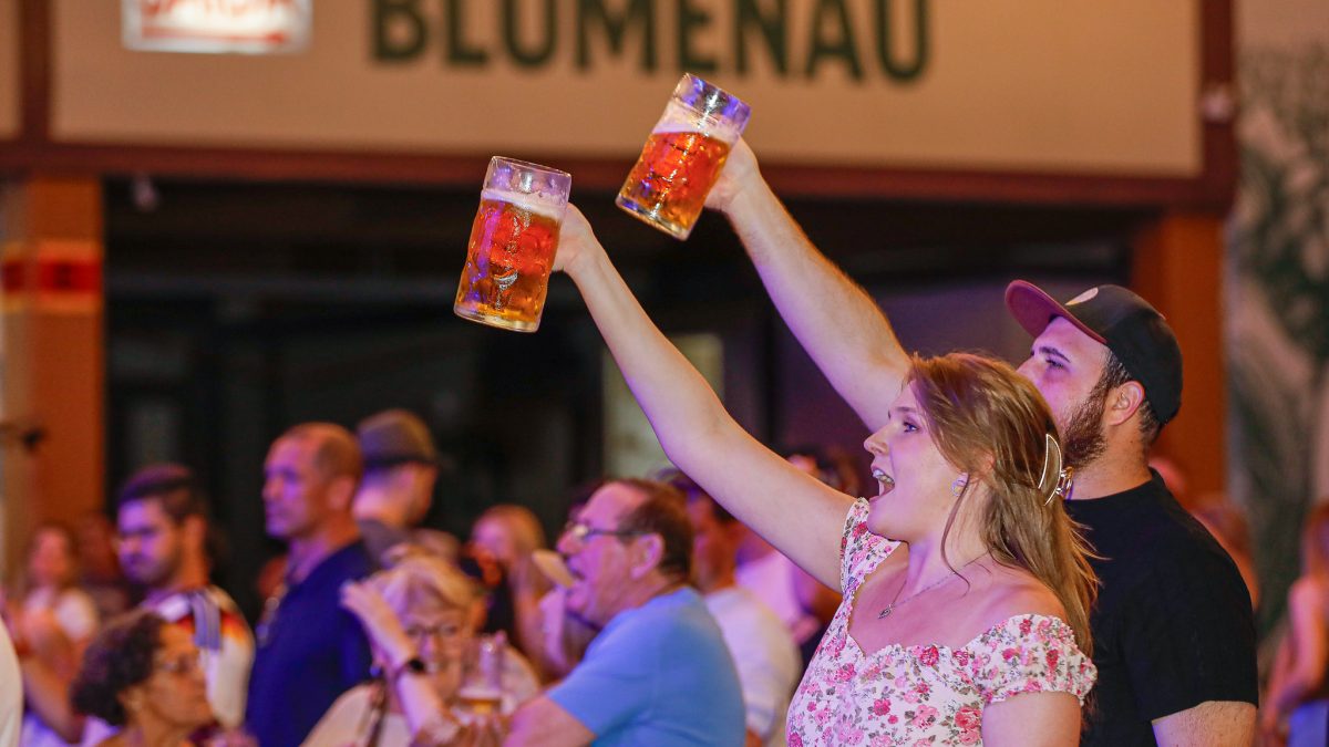 Muito além da Oktoberfest: turismo injeta R$ 172,5 milhões em apenas seis meses e um setor dispara 47% em Blumenau