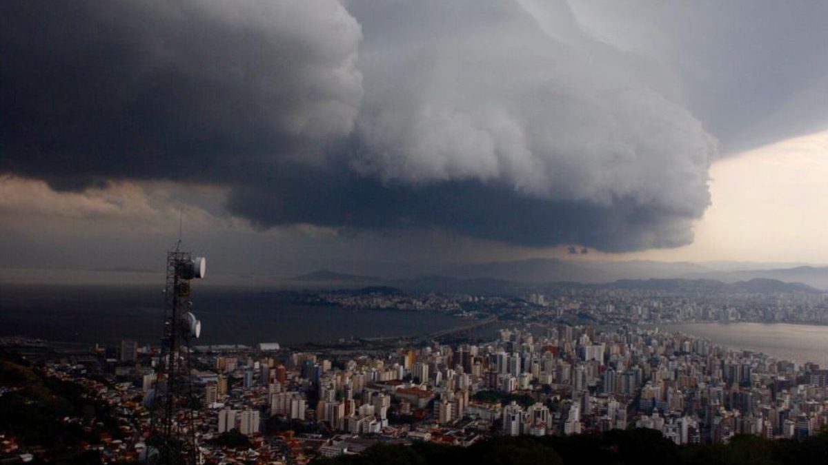 El Niño atinge intensidade muito forte e acende alerta para temporais e chuva acima da média durante a primavera em SC