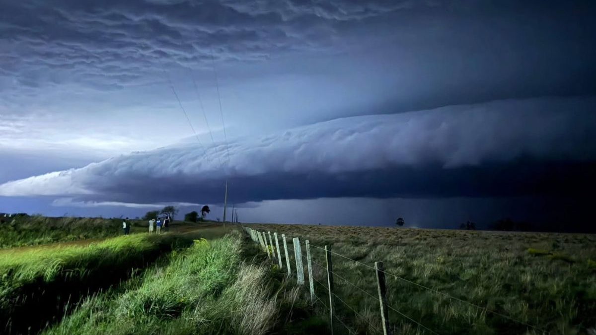 Último ciclone de setembro traz ventos de 100 km/h, risco de tornados, granizo e ‘chuvarada’; veja as regiões em alerta