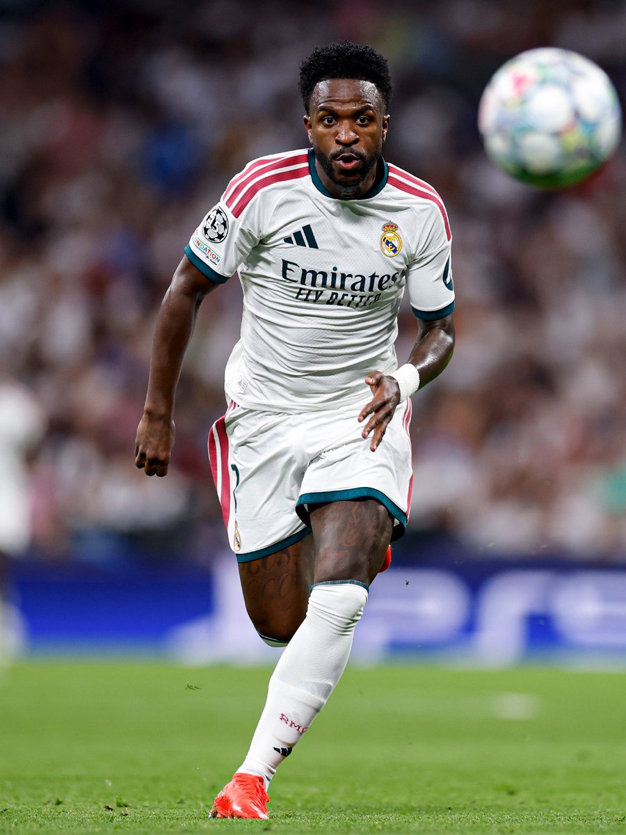Vinícius Júnior em ação pelo Real Madrid na estreia da Champions League
