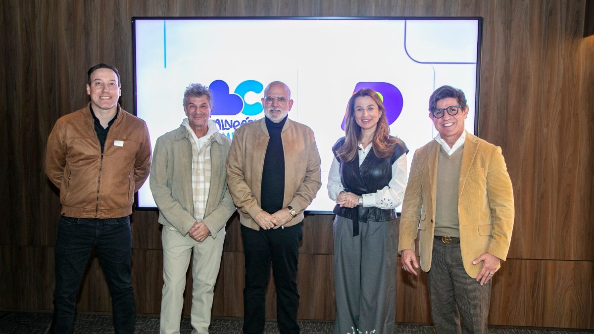 Prefeita de Balneário Camboriú visita a RECORD, em São Paulo