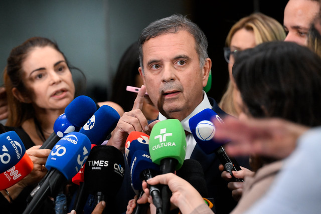 ‘Não tenho provas’: Marinho evita falar em fraude eleitoral e diz que fuga de Flávio aos EUA ocorreu por medo de prisão