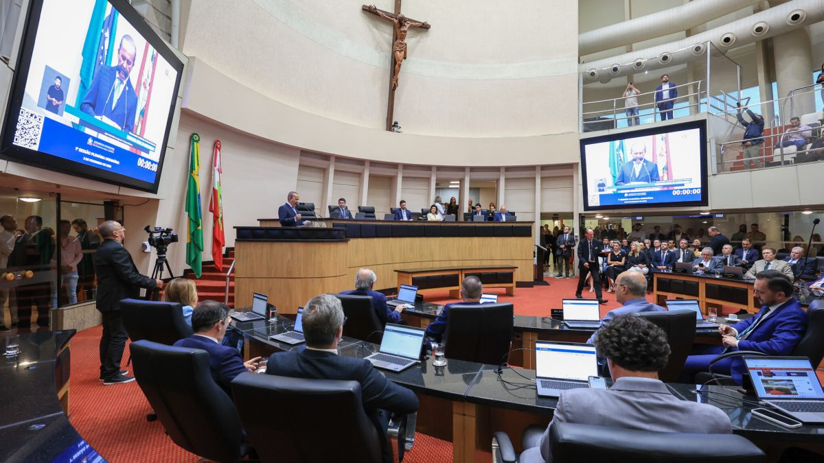 Assembleia Legislativa repete recorde histórico de baixa renovação em SC