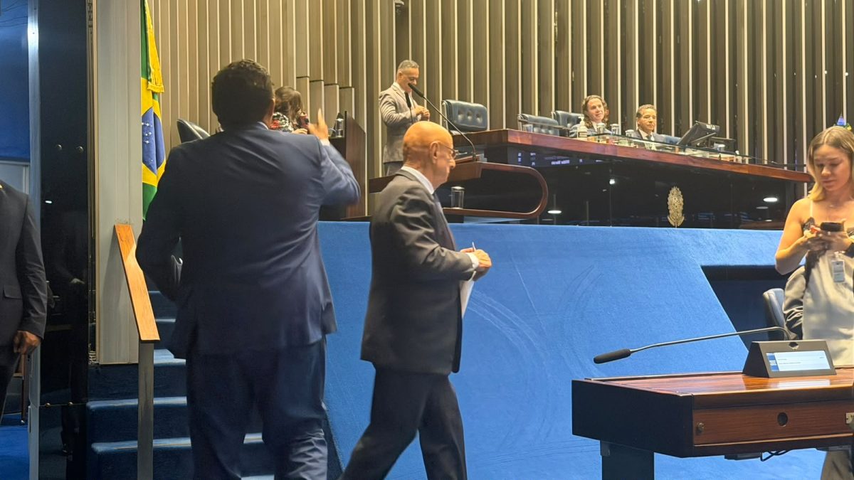 Senador Espiridião Amin apoia fim da 6×1, mas manda recado: ‘a conta vai chegar na indústria’