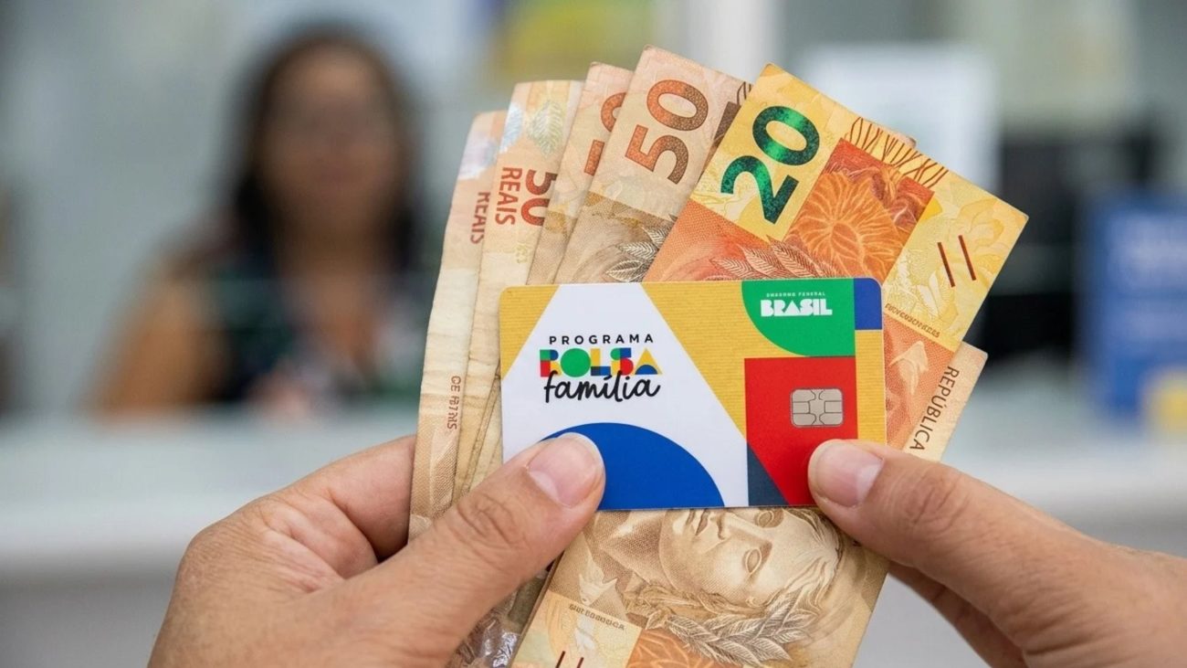 Levantamento mostra votação de Lula e Flávio em cidades dependentes do benefício Bolsa Família