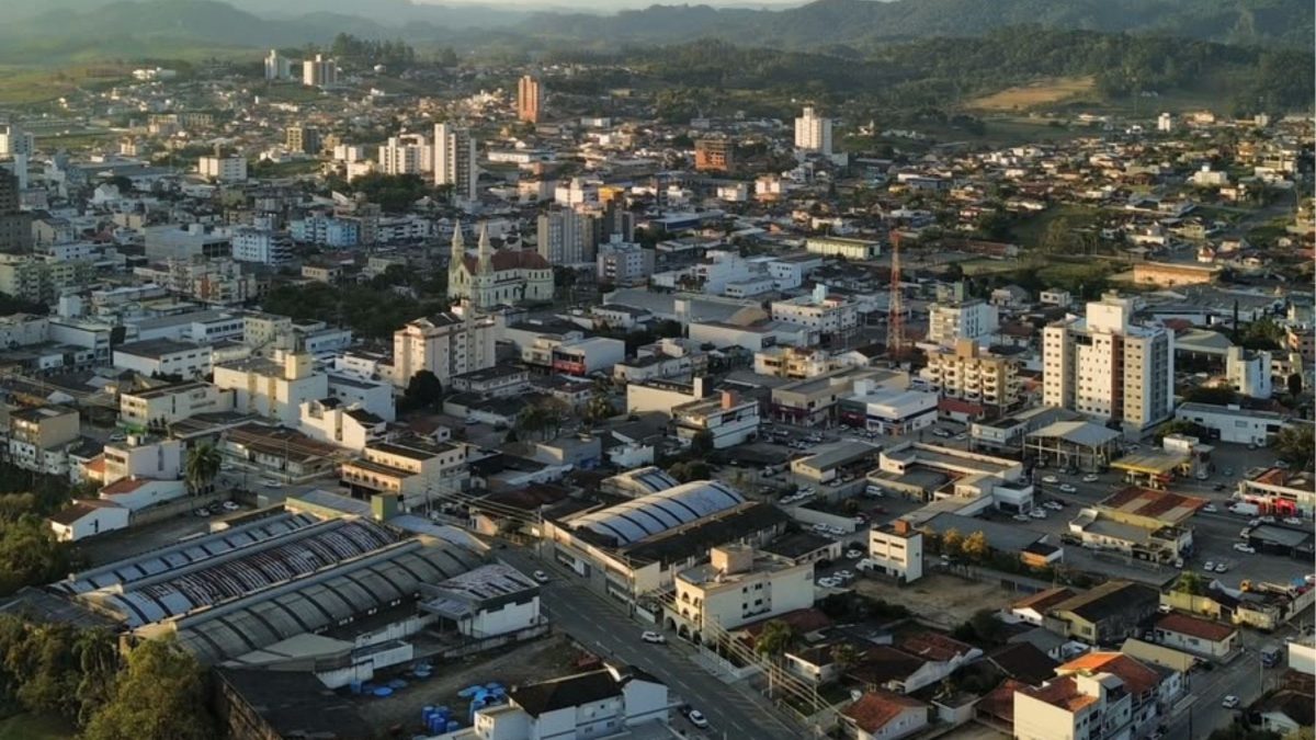 Com PIB de R$ 2,2 bilhões, cidade de SC conhecida pelo gado Jersey é a quinta maior economia do estado entre municípios de até 40 mil habitantes