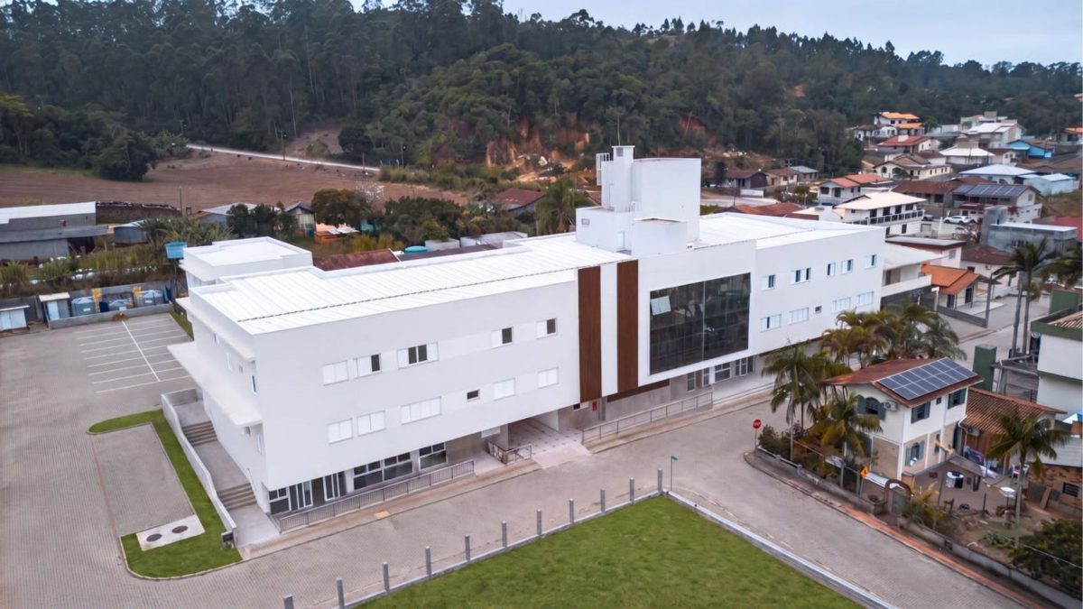Centro Hospitalar de R$ 20 milhões em cidade de 7 mil habitantes será inaugurado nesta sexta-feira com 44 novos leitos