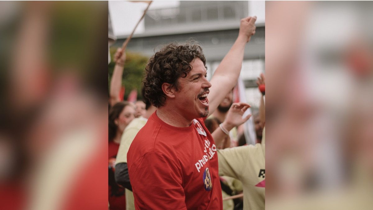 ‘A vitória chegou pelas mãos de vocês’: Marquito atribui reeleição de Lula à militância em Florianópolis