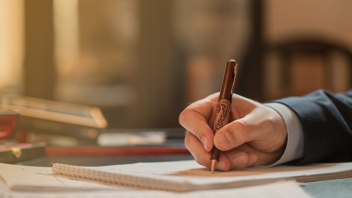 Você assinou a escritura, mas já é dono do imóvel?
