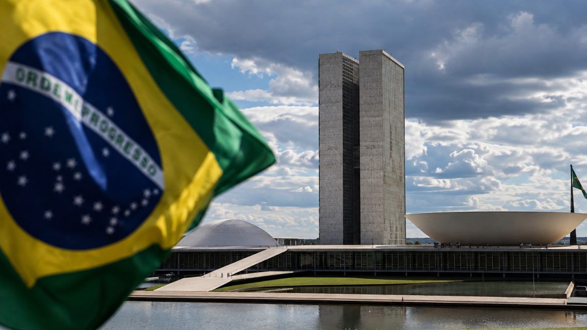 O Brasil vira à direita e Senado pode virar “zona de guerra”