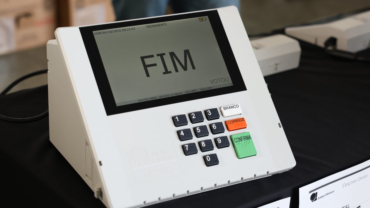 Eleições 2026 tiveram 1.551 urnas eletrônicas substituídas no segundo turno; veja quantas foram usadas em todo o Brasil