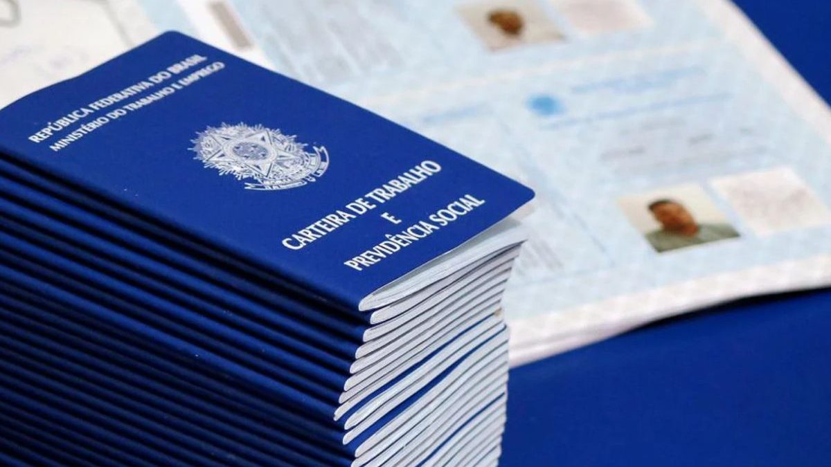 Febraban confirma feriado para próxima segunda (26) e brasileiros de 8 estados podem ter folga prolongada