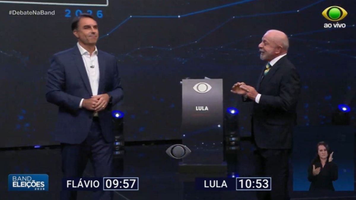 ‘Quantas vezes nem dipirona tem no posto?’ Flávio critica SUS, e Lula reage durante debate na Band