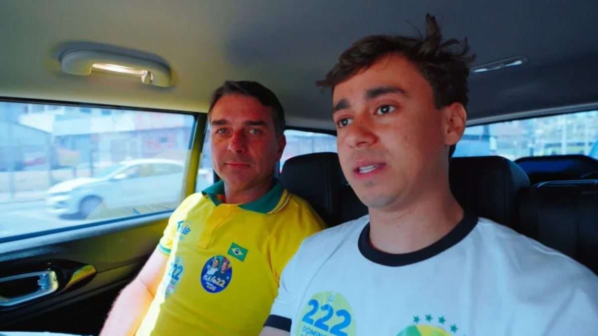 Leitura labial mostra que previsão de Nikolas Ferreira a Flávio Bolsonaro se concretizou com Lula: ‘Vai entrar para a história’