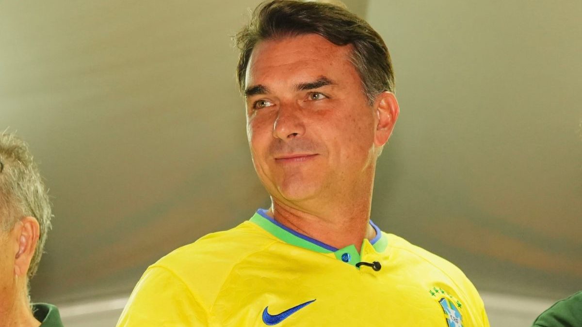 PF reforça fiscalização nas fronteiras do Brasil em meio a suspeitas de fuga de Flávio Bolsonaro