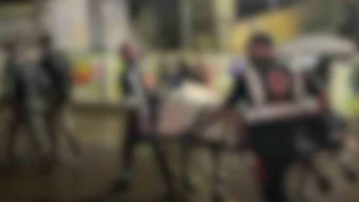 Antes de ser morto, sequestrador tentou atacar criança em sala banhada com material inflamável; PM detalhou ação