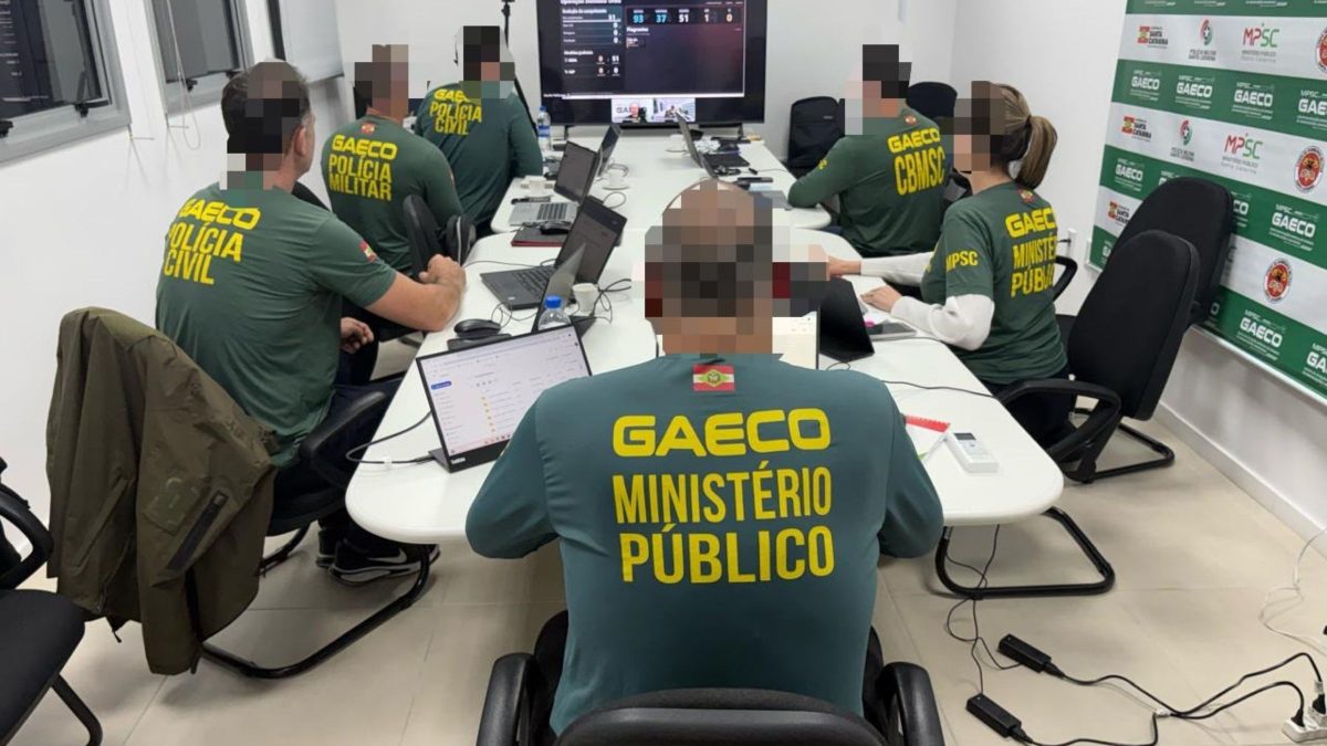 Esquema de fraude em licitações e lavagem de dinheiro na gestão pública é alvo de 51 mandados e bloqueio de R$ 2,7 milhões em SC