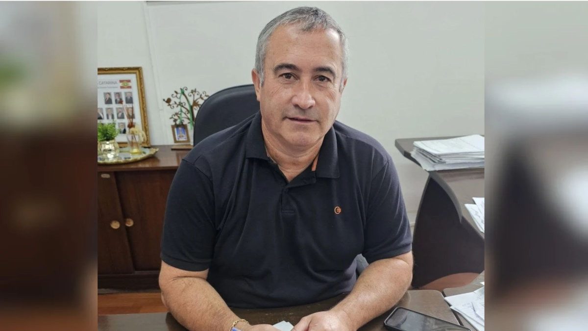 Prefeito em SC é preso durante operação contra fraude em licitações e lavagem de dinheiro na gestão pública