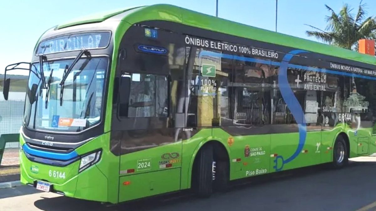 Greve de motoristas da antiga Transwolff afeta 67 linhas de ônibus e prejudica 267 mil passageiros em São Paulo nesta segunda-feira (19)