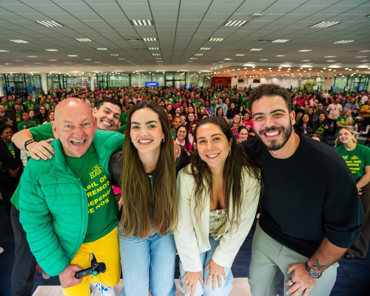 Filhos de Ronaldo Fenômeno e Renato Gaúcho são recebidos para nova campanha da Havan em SCFoto: Havan/Divulgação/ND Mais