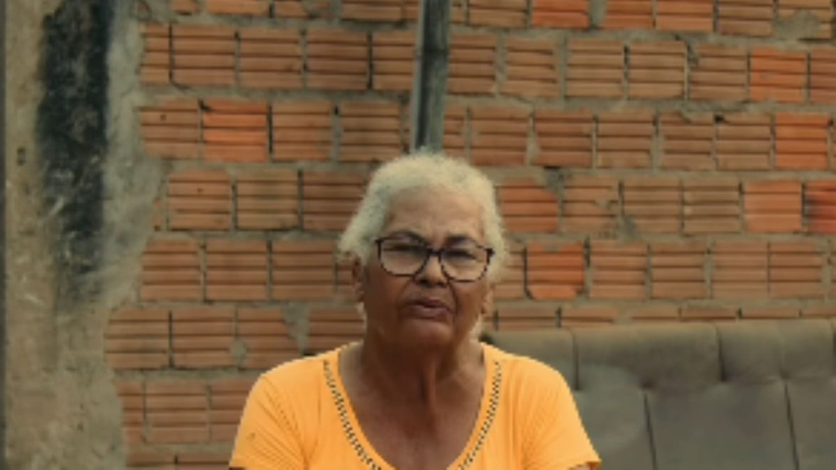 ‘Fiquei com muito medo’: idosa que participou de vídeo de Nikolas Ferreira diz se sentir ameaçada e deixa casa na Bahia até as eleições passarem
