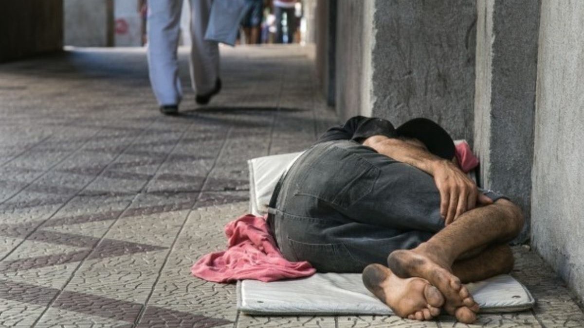INSS nega BPC a homem em situação de rua por receber R$ 600 do Bolsa Família, mas Justiça reverte decisão