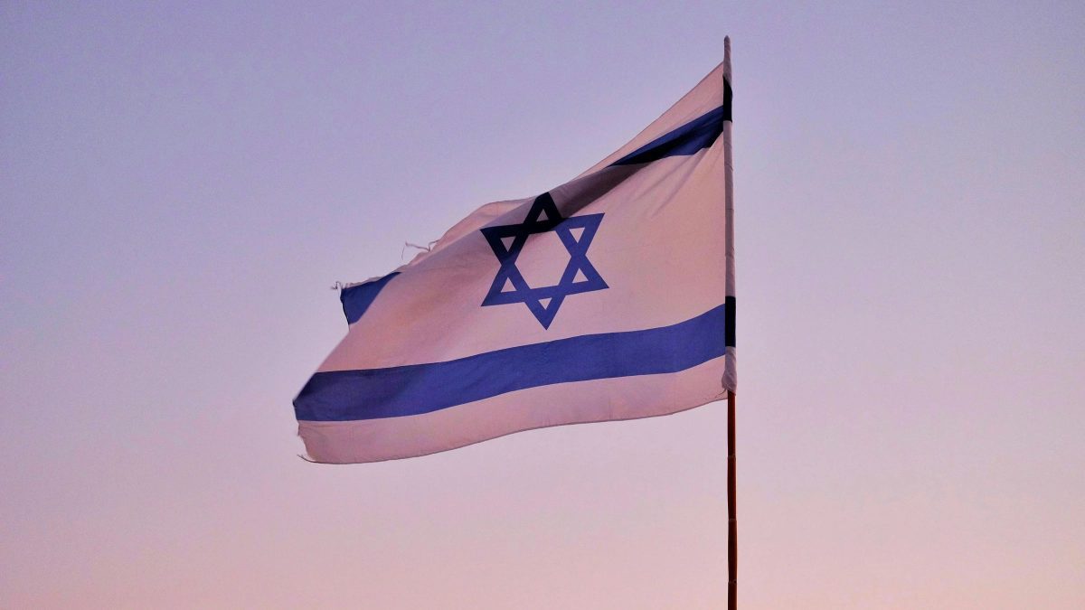 Israel vai às urnas nesta terça (27) em eleição marcada pela guerra com o Irã e disputa acirrada entre Netanyahu e Gadi Eisenkot