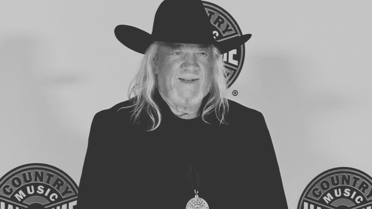 Morre John Anderson, ícone da música country, aos 71 anos; cantor foi encontrado sem vida em casa