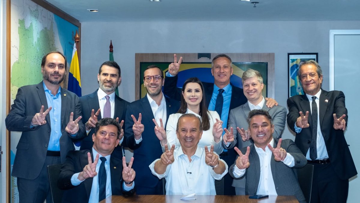 Jorginho, Moro e Zucco se reúnem com Flávio Bolsonaro e bancada do PL para articular mobilização no Sul