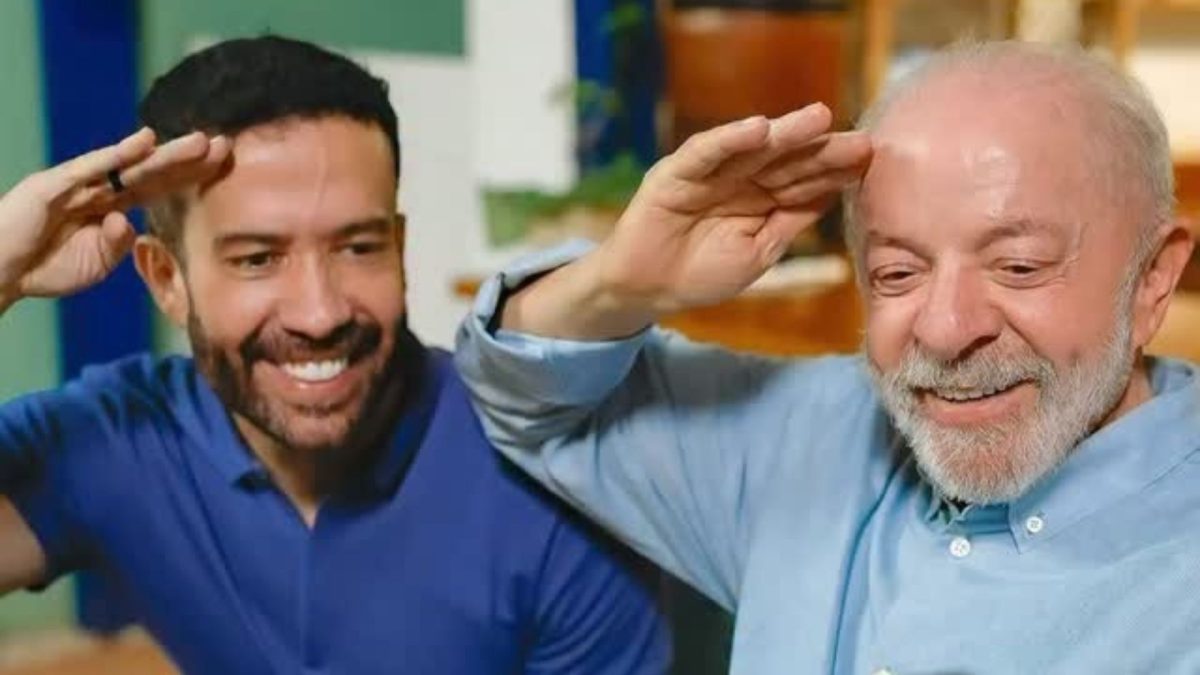Lula pede ao TSE para retirar o ‘Exército do Lula’ da campanha no mesmo dia em que Janones anuncia entrada do presidente no canal