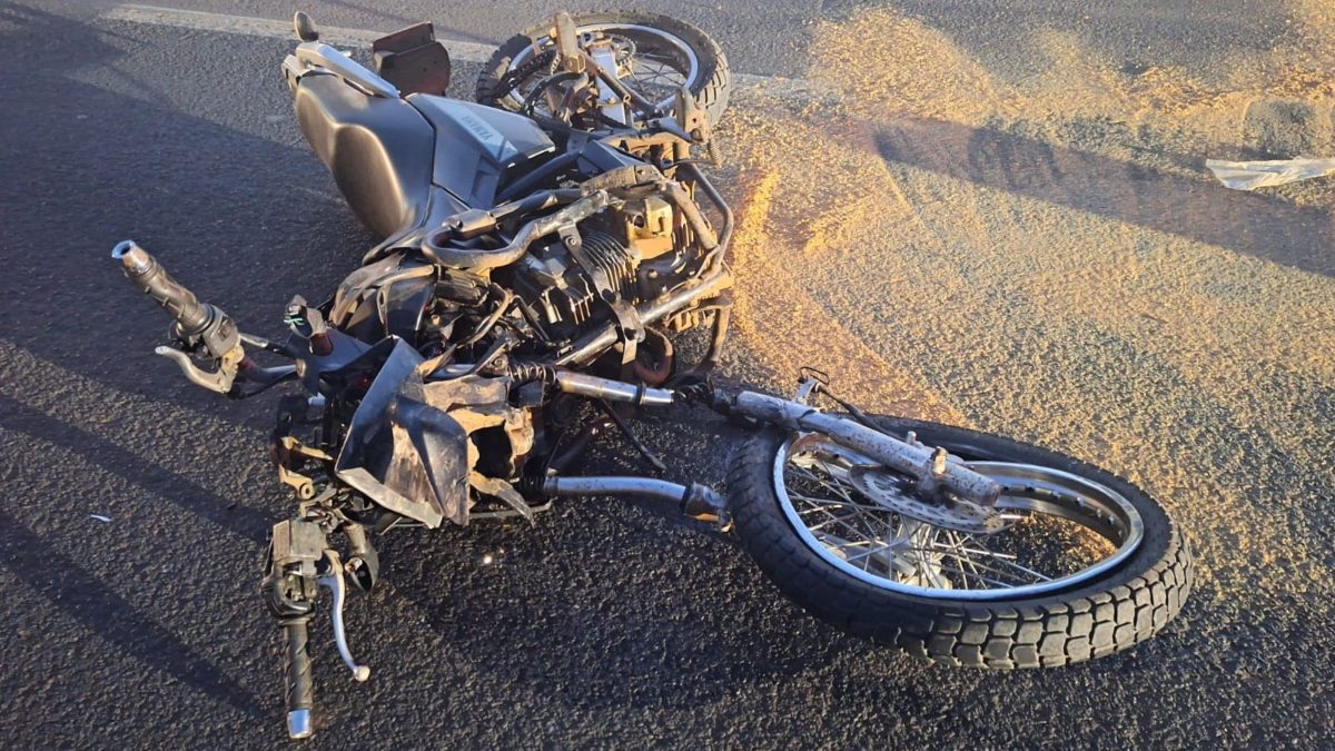 Motociclista morre ao ser arremessado por cerca de 20 metros após colisão com caminhonete na SC-480