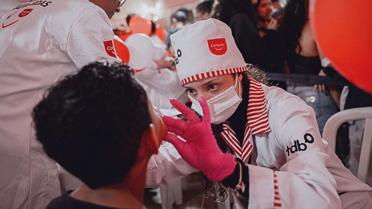 Dentista voluntário terá missão social em cidade de SC com vagas para tratamento gratuito de jovens