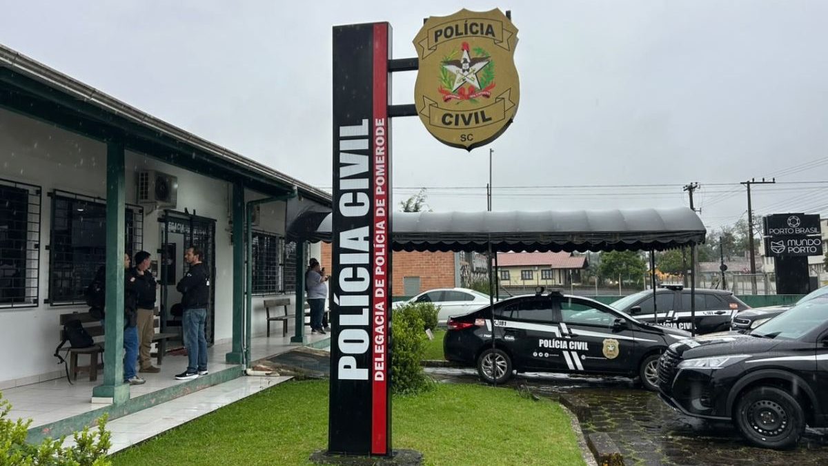 Prefeito e vice são afastados do cargo e R$ 34,6 milhões em bens são bloqueados em investigação de corrupção em SC