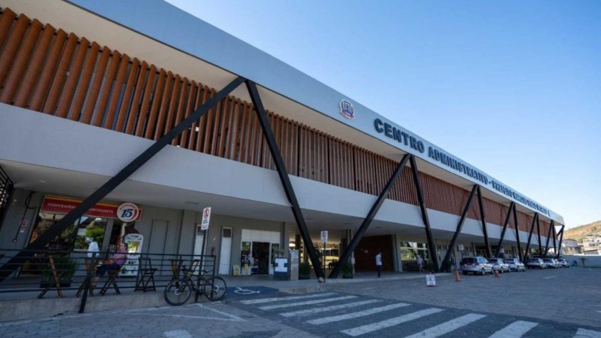 Prefeitura trocou imóveis para construir centro administrativo, e investigação bloqueia 24 propriedades em esquema que envolve R$ 250 milhões