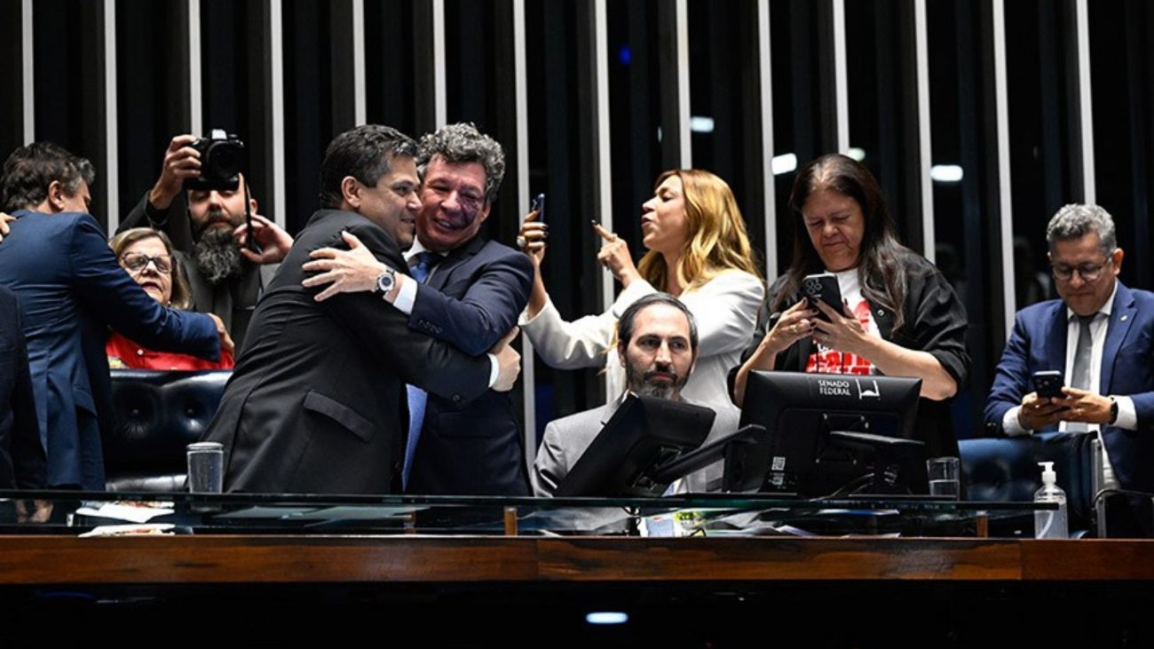 Fim da escala 6x1 leva PL a mudar de posição e propor redução da maioridade penal
