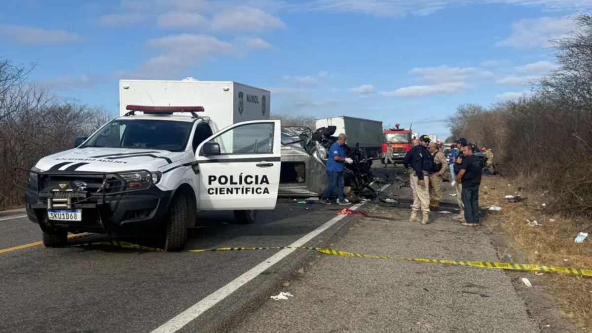 Pacientes com câncer viajavam para tratamento quando acidente deixou 6 mortos e 15 feridos na BR-230