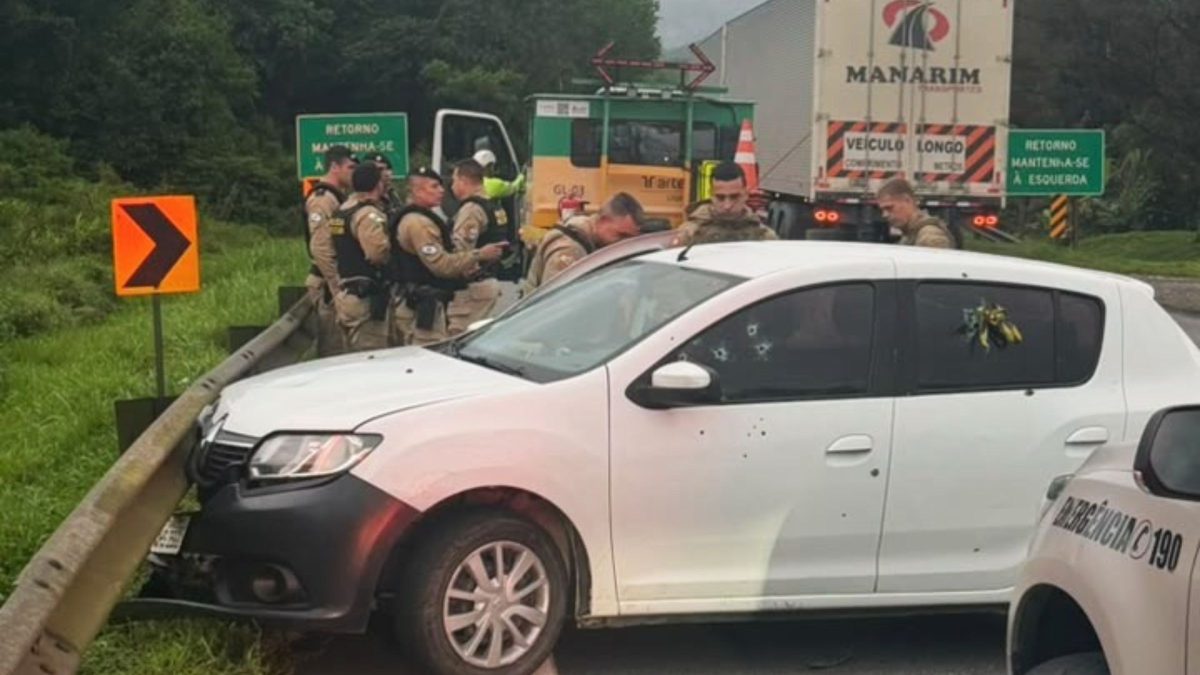 Confronto com a PM termina com três mortos após perseguição por carro furtado na BR-101 em SC